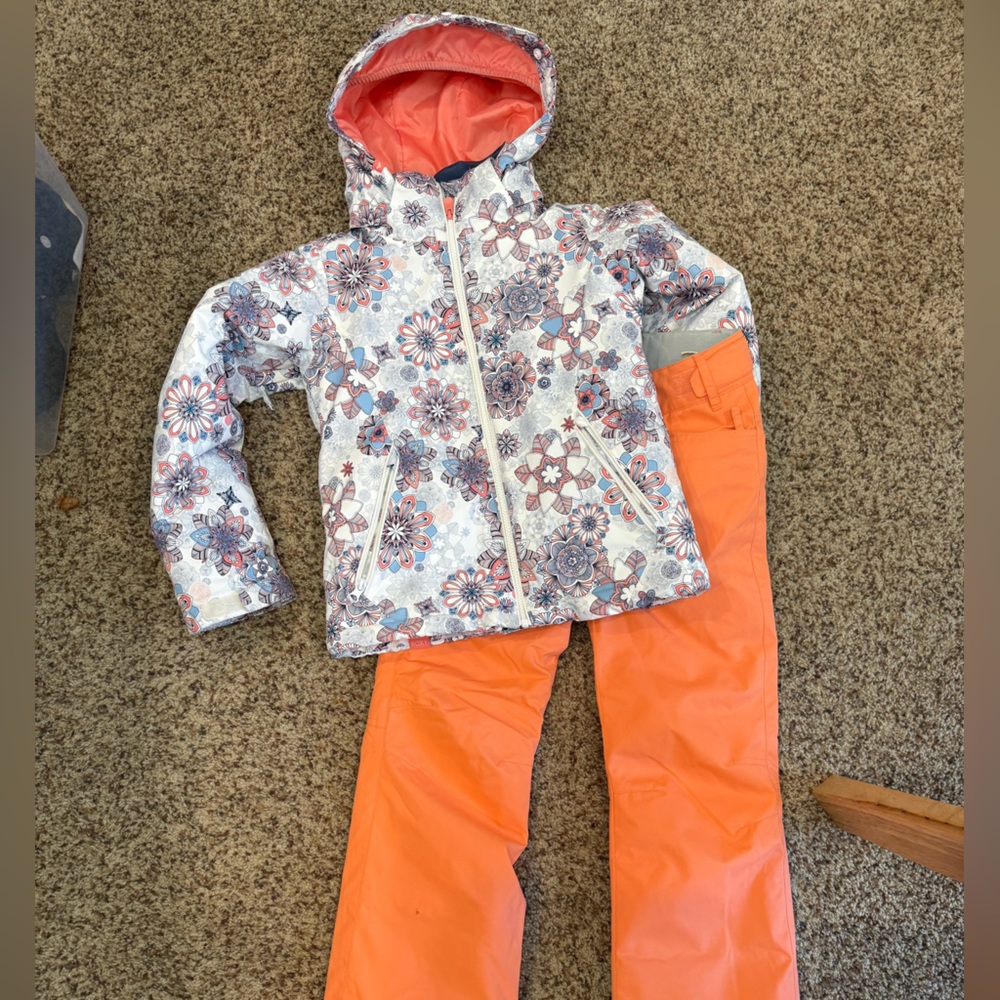ROXY Ski/Snowboard Coat and Backyard Girls Snow Pants SIZE 10